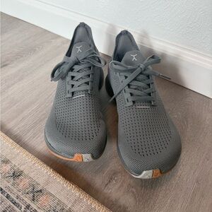 Flux Footwear Adapt Runner